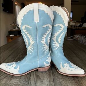 Women’s blue and white cowboy boots. Only worn to try on